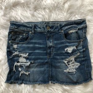 DISTRESSED JEAN SKIRT